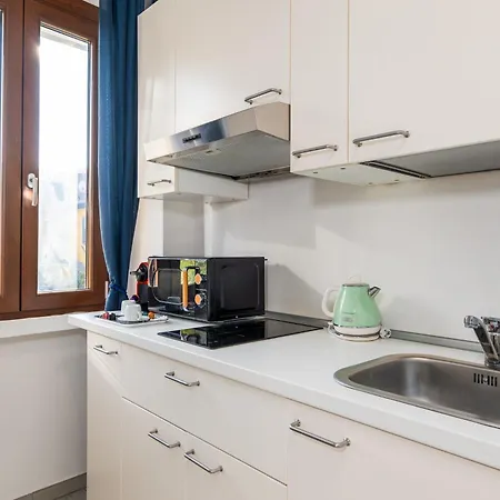 Apartamento Habesha Flats - A Quiet Retreat Just Steps From The Metro M1 *