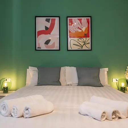 Habesha Flats - A Quiet Retreat Just Steps From The Metro M1 * Milão