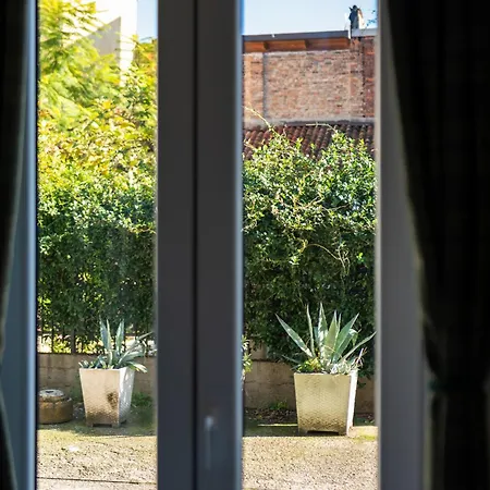 Habesha Flats - A Quiet Retreat Just Steps From The Metro M1 * Milão