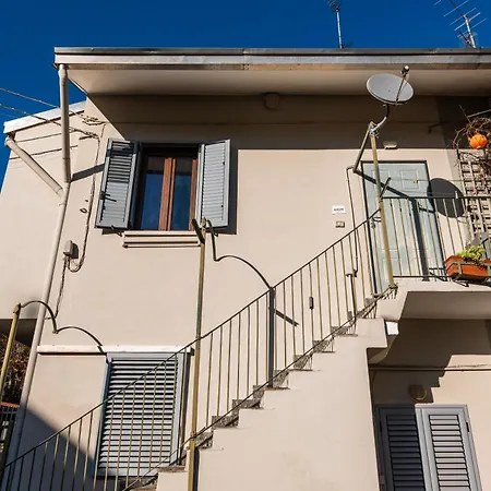 Apartamento Habesha Flats - A Quiet Retreat Just Steps From The Metro M1 Milão