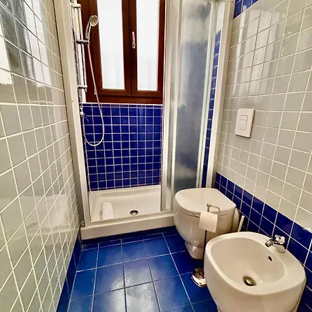 Habesha Flats - A Quiet Retreat Just Steps From The Metro M1 Milão