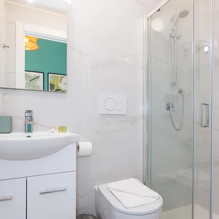 Habesha Flats - A Quiet Retreat Just Steps From The Metro M1 Apartamento